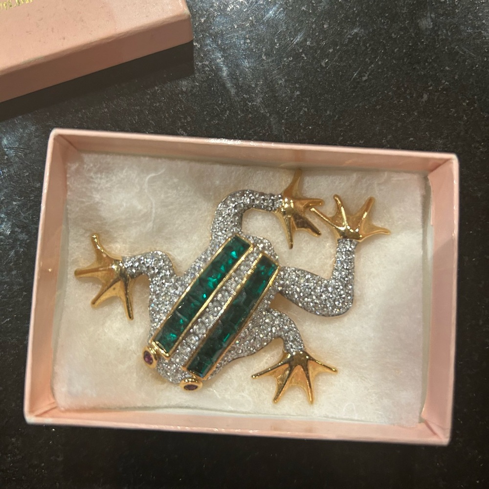 Elegant Gold and Green Frog Brooch